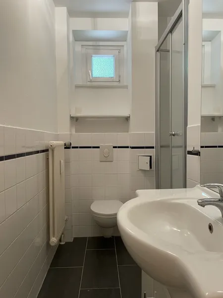 1 Zimmer Wohnung mit Einbauküche — photo 1